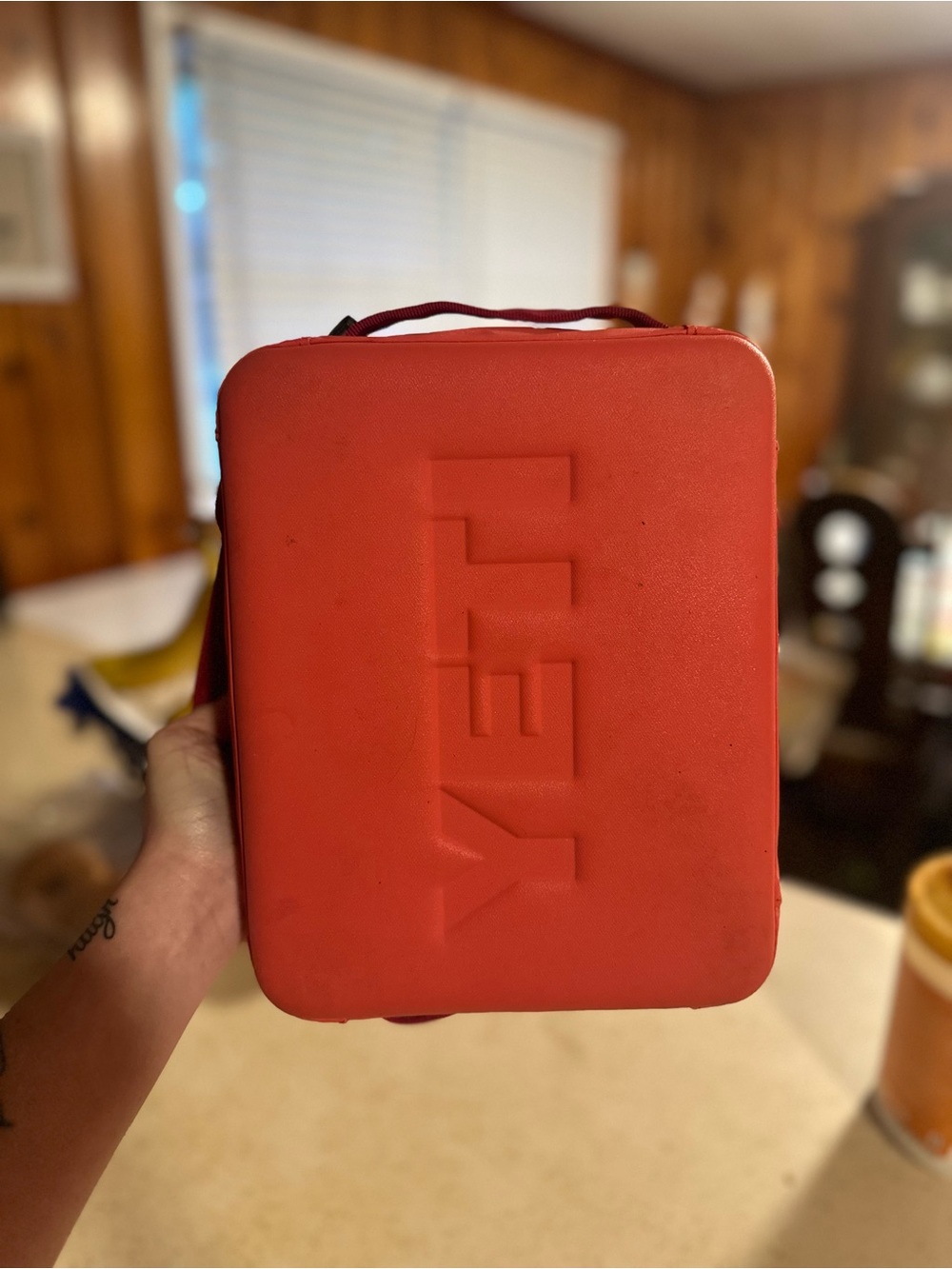 Yeti Lunch Box - Picture 2 of 4
